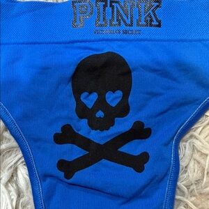 NWT Rare VTG 2010 Victoria’s Secret PINK Blue with Black Skull Heart Eyes Small